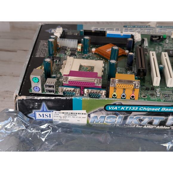 PARTS/REPAIR MSI K7T Pro2 ATX Motherboard Socket A AGP Universal 6 PCI KT133 v3 - Picture 12 of 14